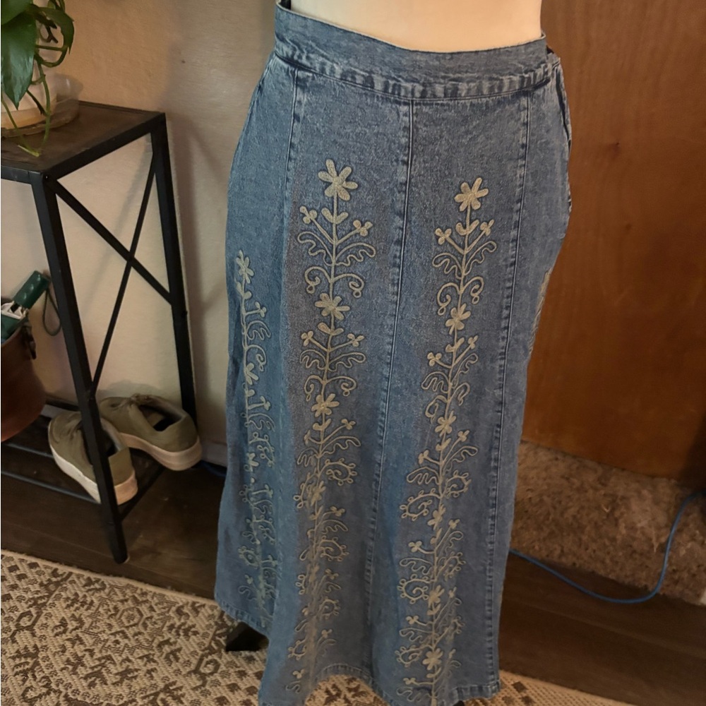 Embroidered Denim High Rise Maxi Skirt. - Picture 2 of 12